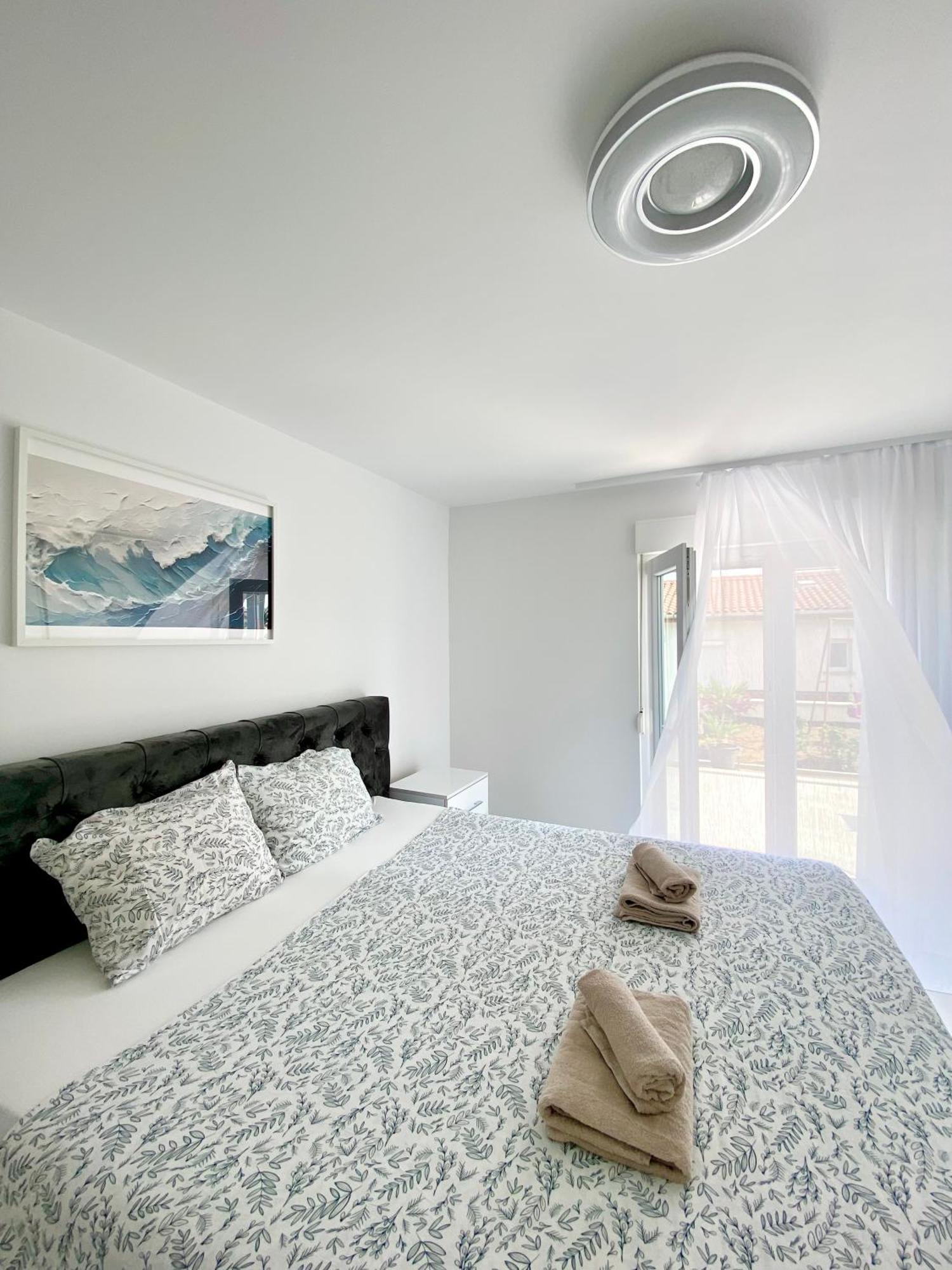 Seaview Villa 科佩尔 外观 照片